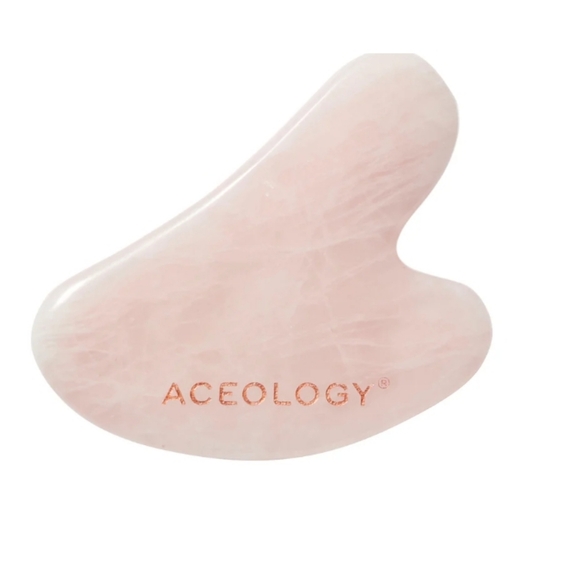 Aceology Rose Quartz Gua Sha Facial Massager - Picture 4 of 6